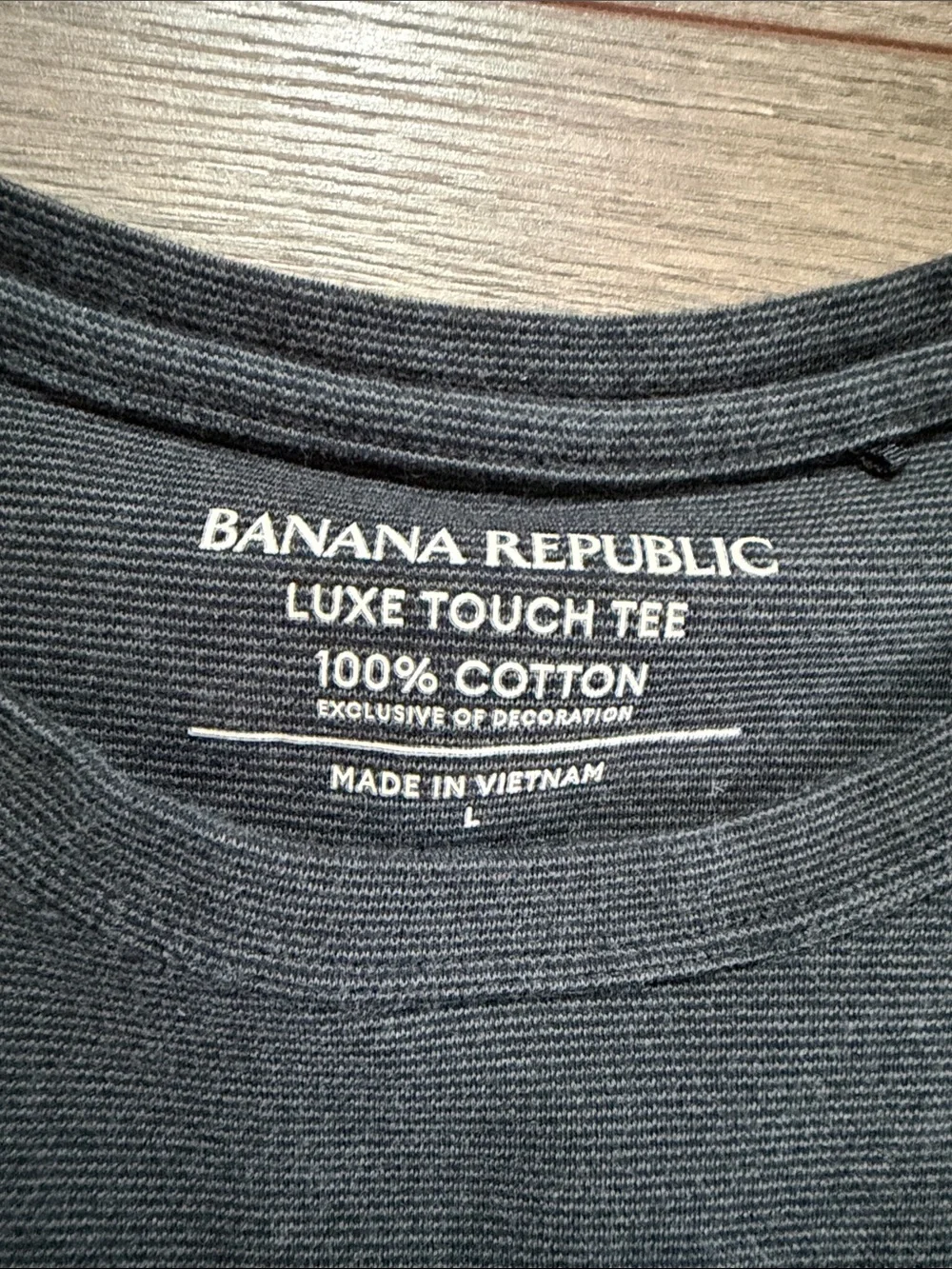 Banana Republic Men's Luxe Touch Tee Gray Crewneck T-Shirt Size Large Casual